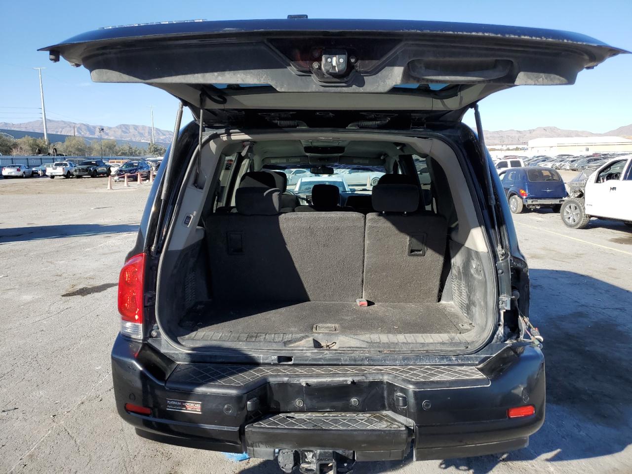 2015 Nissan Armada - Image 6
