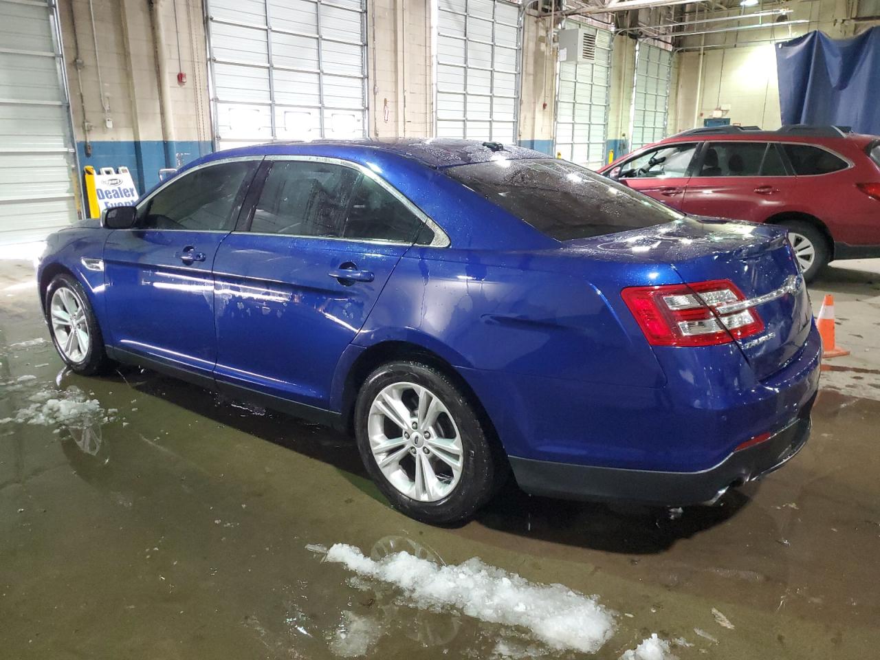 2015 Ford Taurus - Image 2