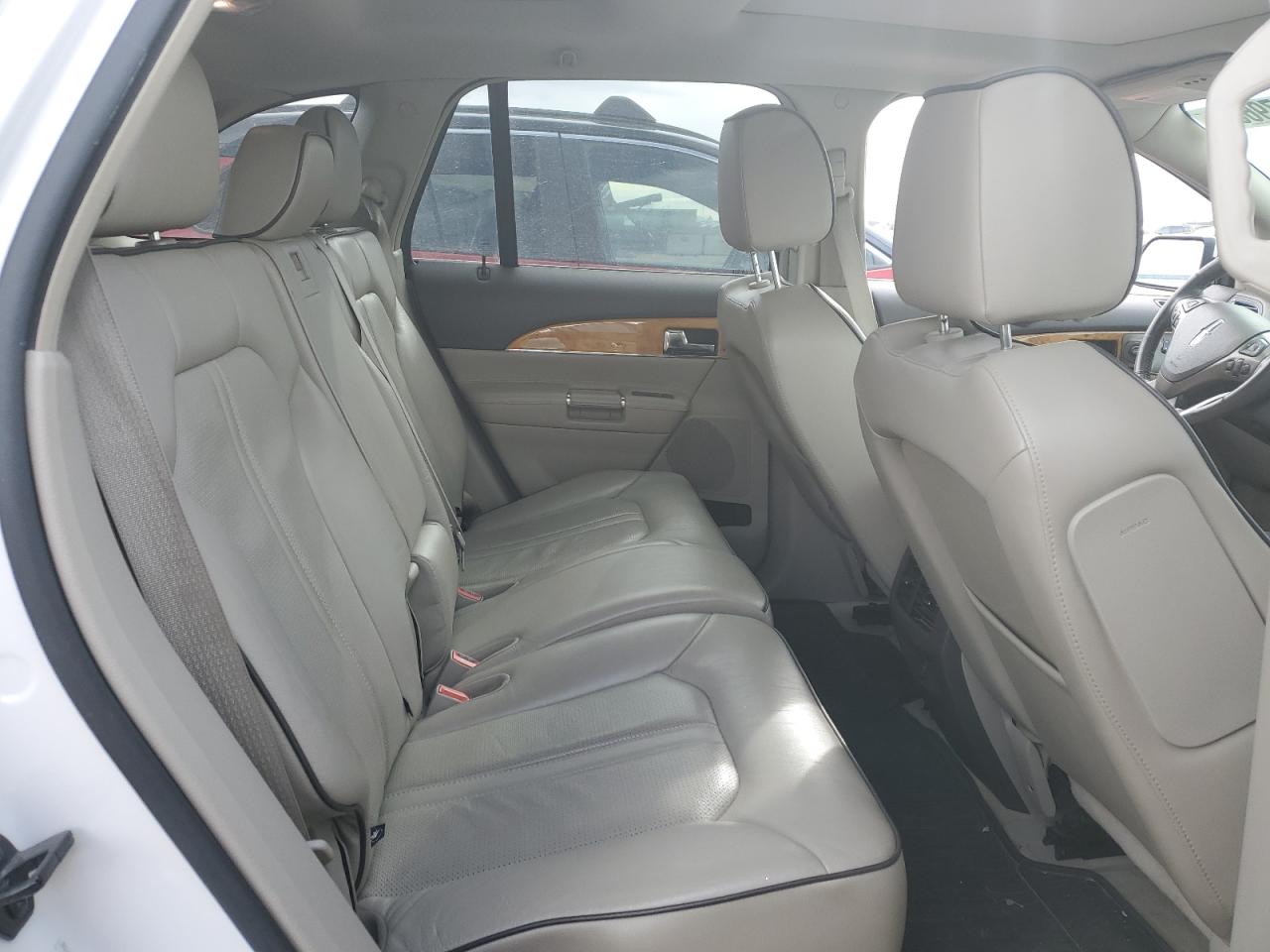 2012 Lincoln MKX - Image 11