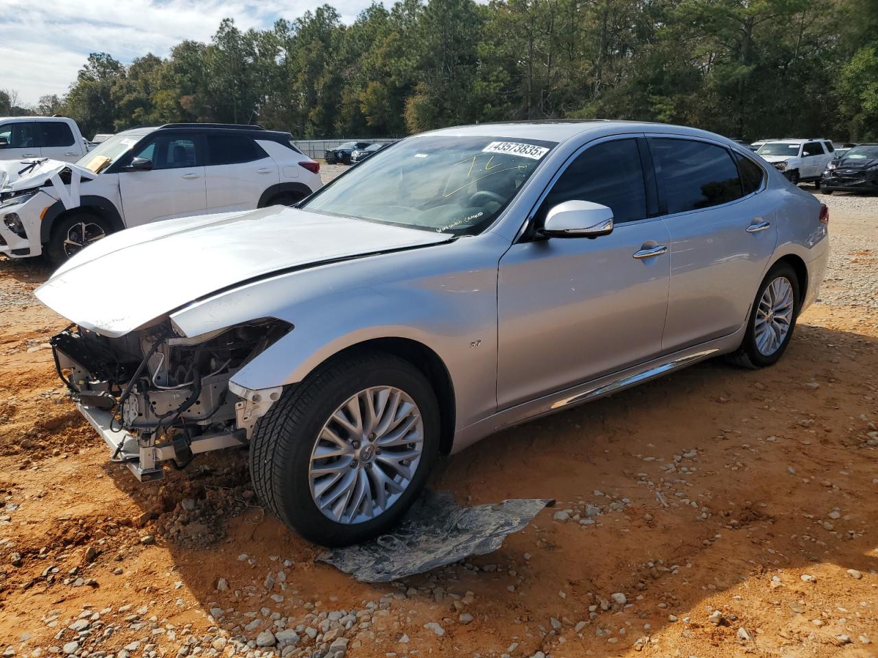 2015 Infiniti Q70 - Image 1