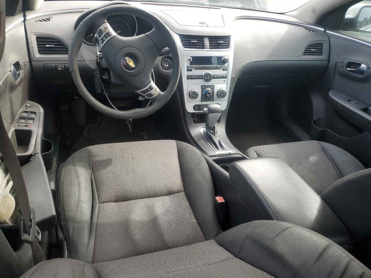 2010 Chevrolet Malibu - Image 8