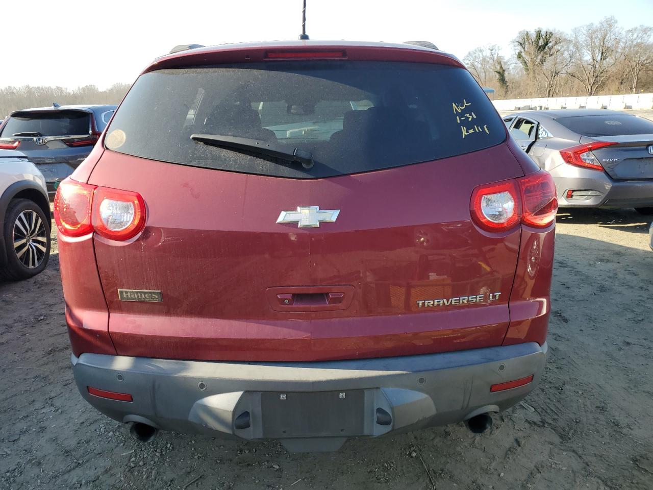 2011 Chevrolet Traverse - Image 6