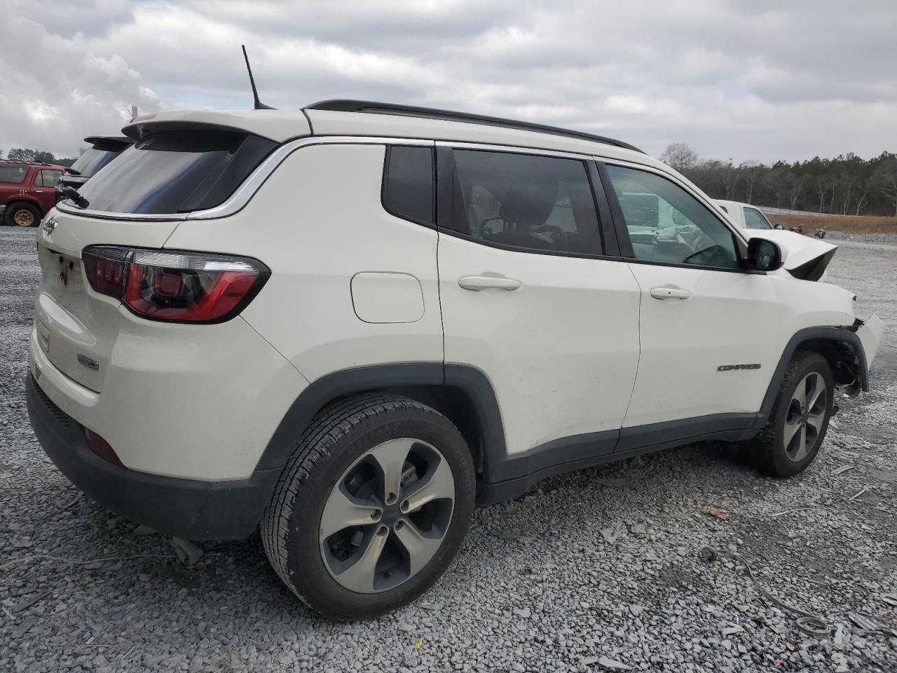 2018 Jeep Compass - Image 3