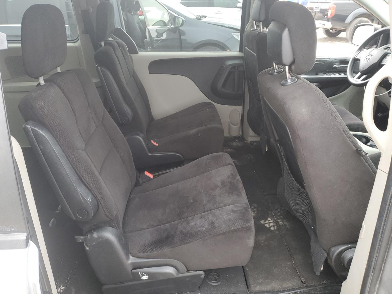 2014 Dodge Caravan - Image 11
