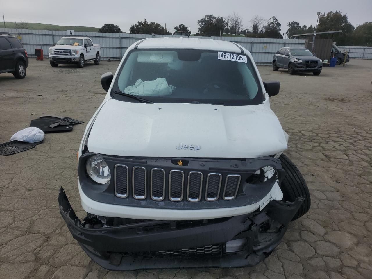 2017 Jeep Renegade - Image 5
