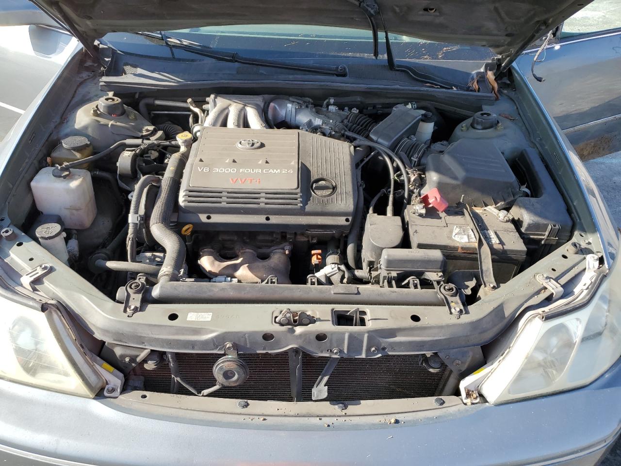 2004 Toyota Avalon - Image 11