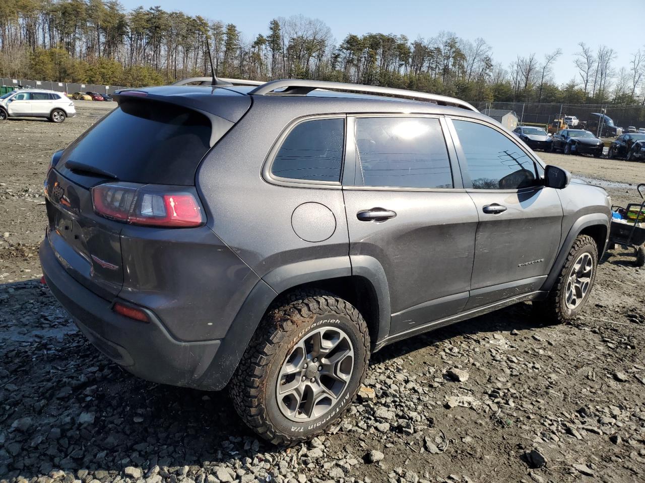 2021 Jeep Cherokee - Image 3