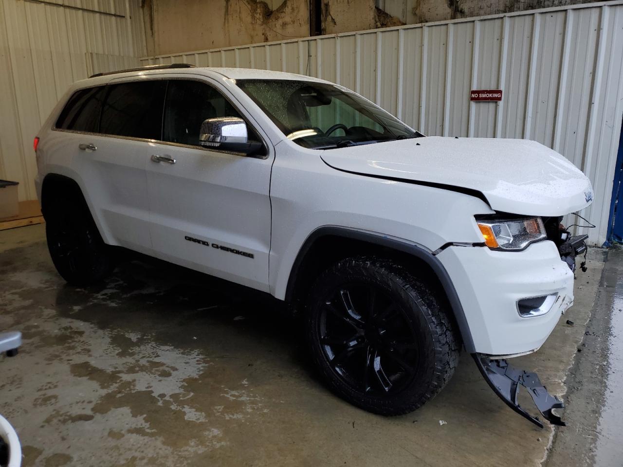 2017 Jeep Grand Cherokee - Image 4