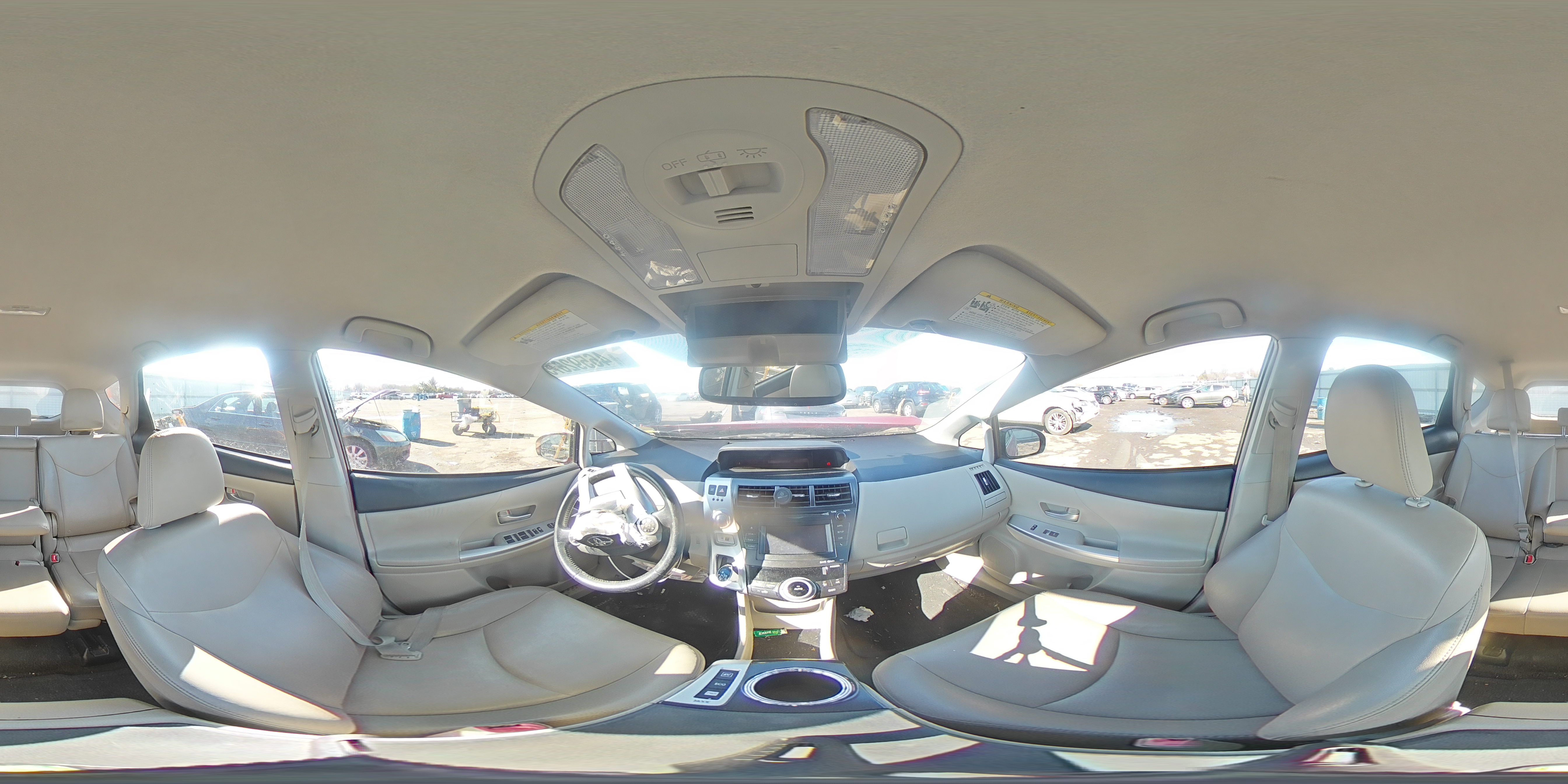 2014 Toyota Prius - Image 13