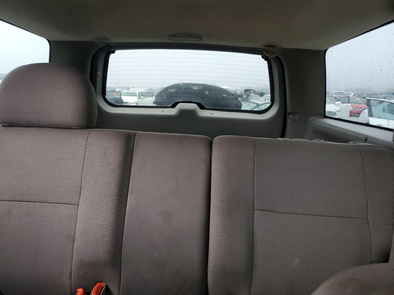 2004 Jeep Grand Cherokee - Image 10