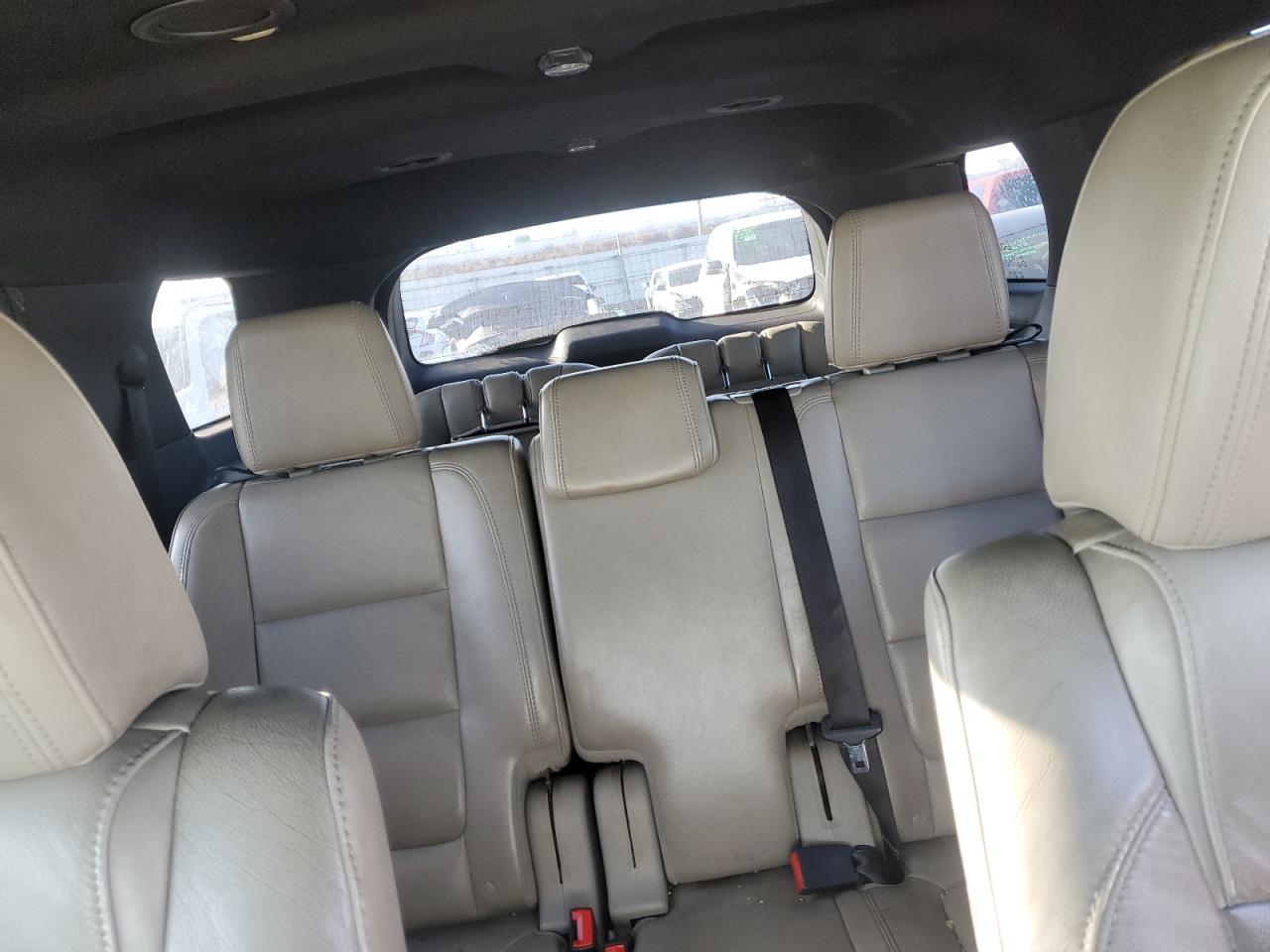 2011 Ford Explorer - Image 10