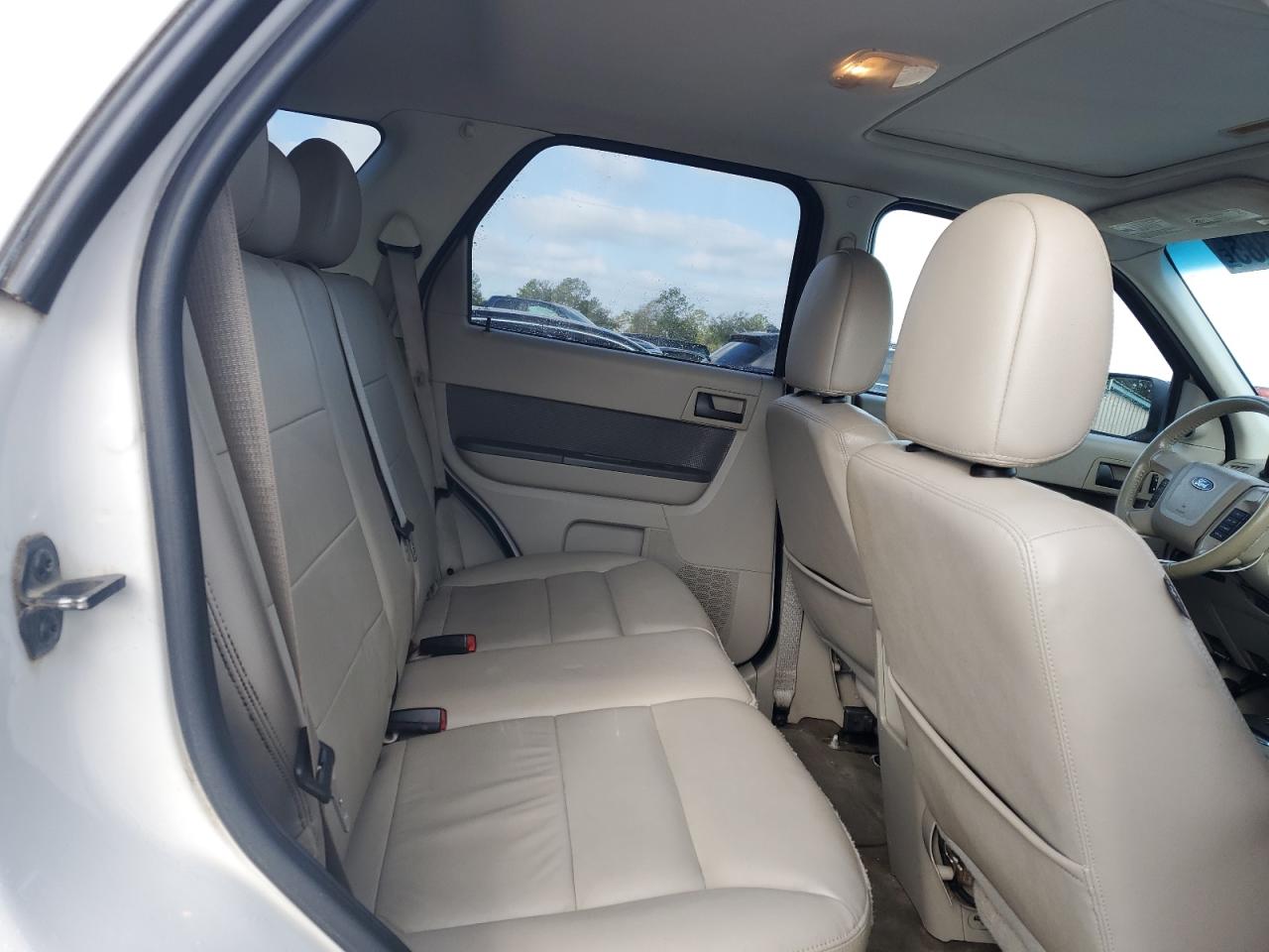 2012 Ford Escape - Image 10