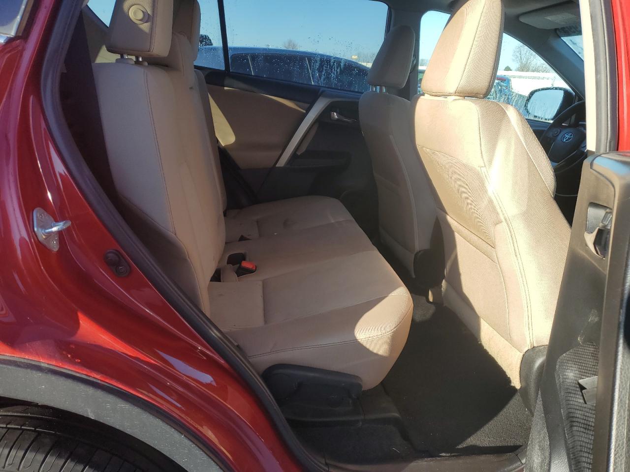 2015 Toyota RAV 4 - Image 11