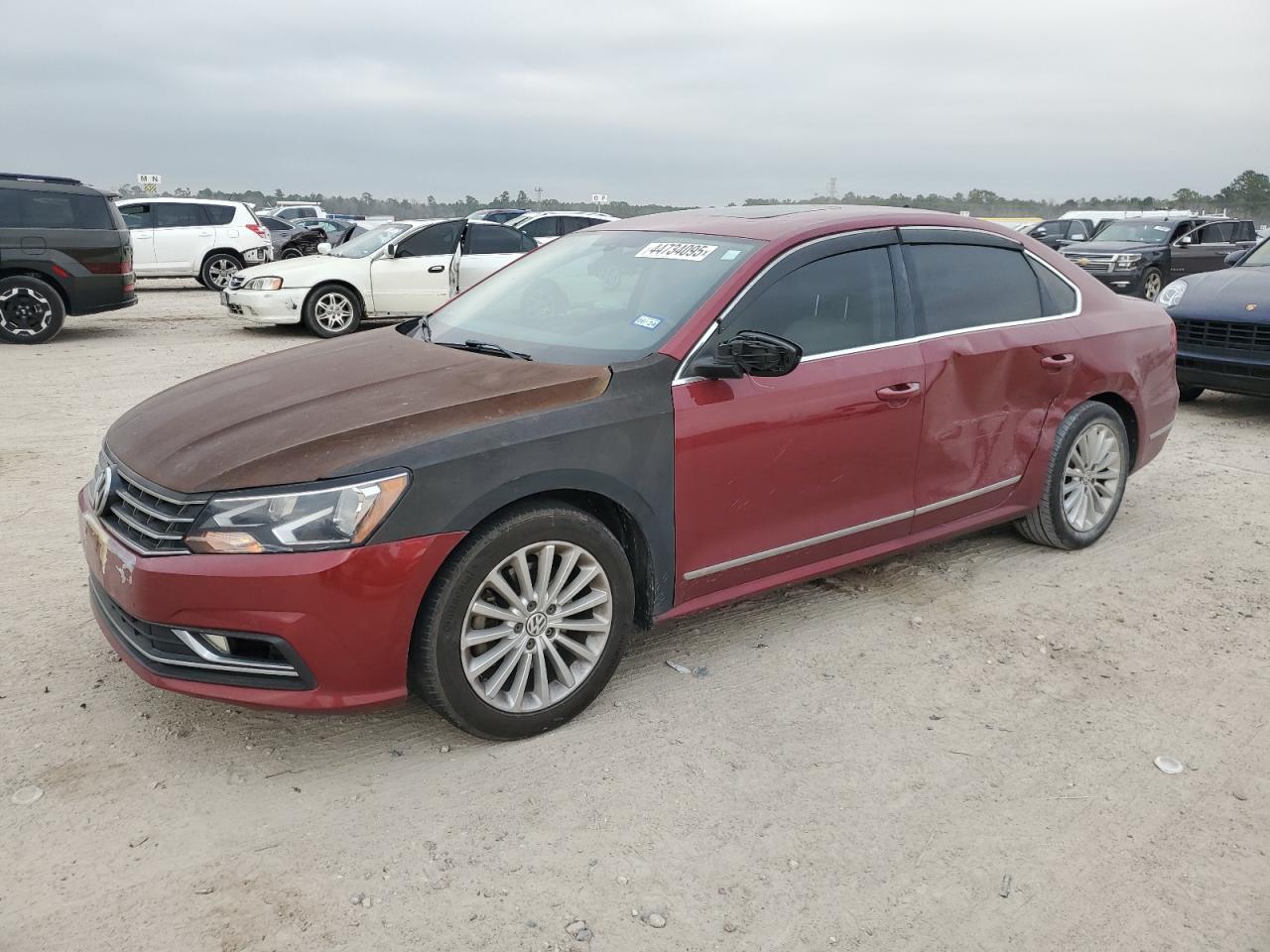 2016 Volkswagen Passat - Image 1