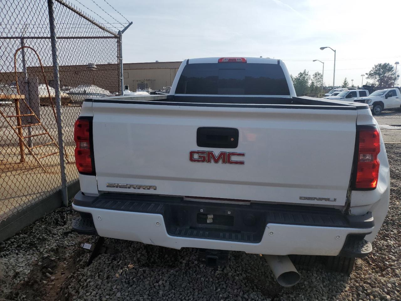 2017 GMC Sierra - Image 6