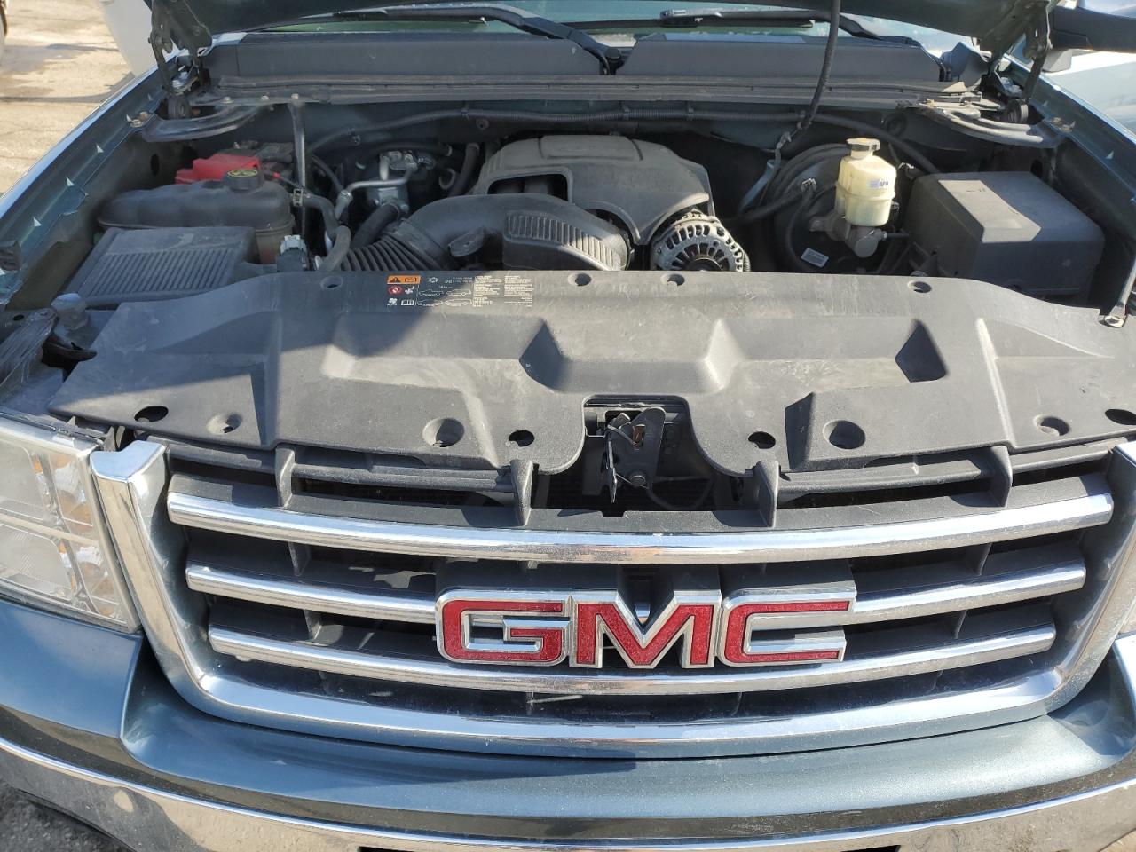 2013 GMC Sierra - Image 12
