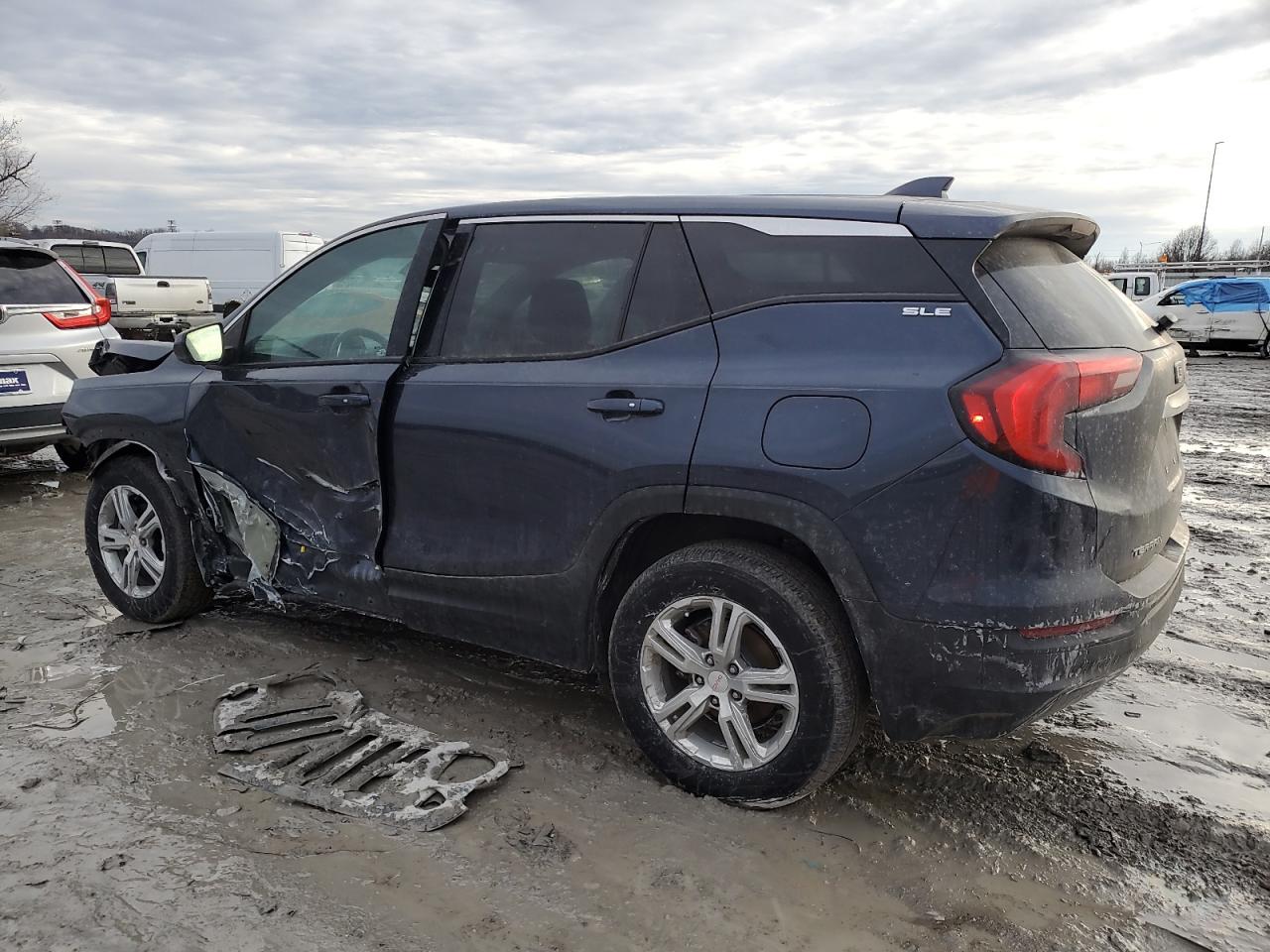 2018 GMC Terrain - Image 2