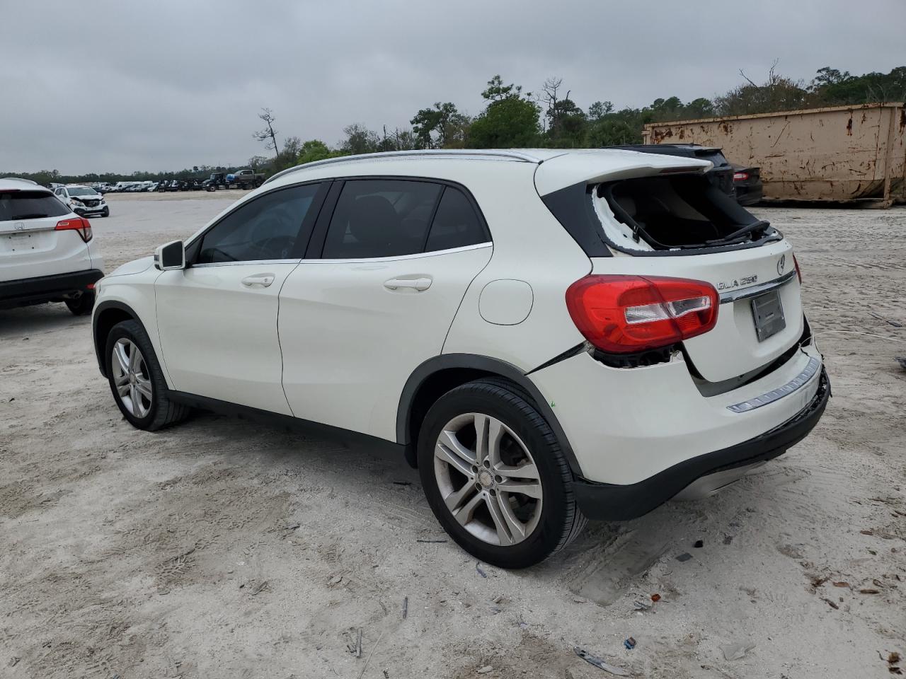2015 Mercedes-Benz GLA-klasse - Image 2