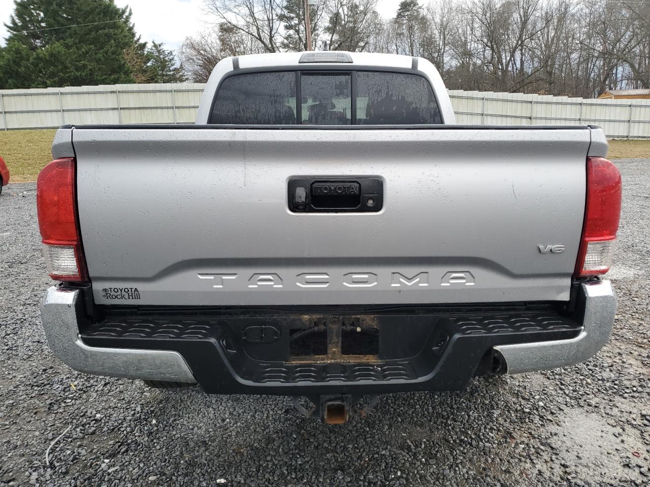 2016 Toyota Tacoma - Image 6