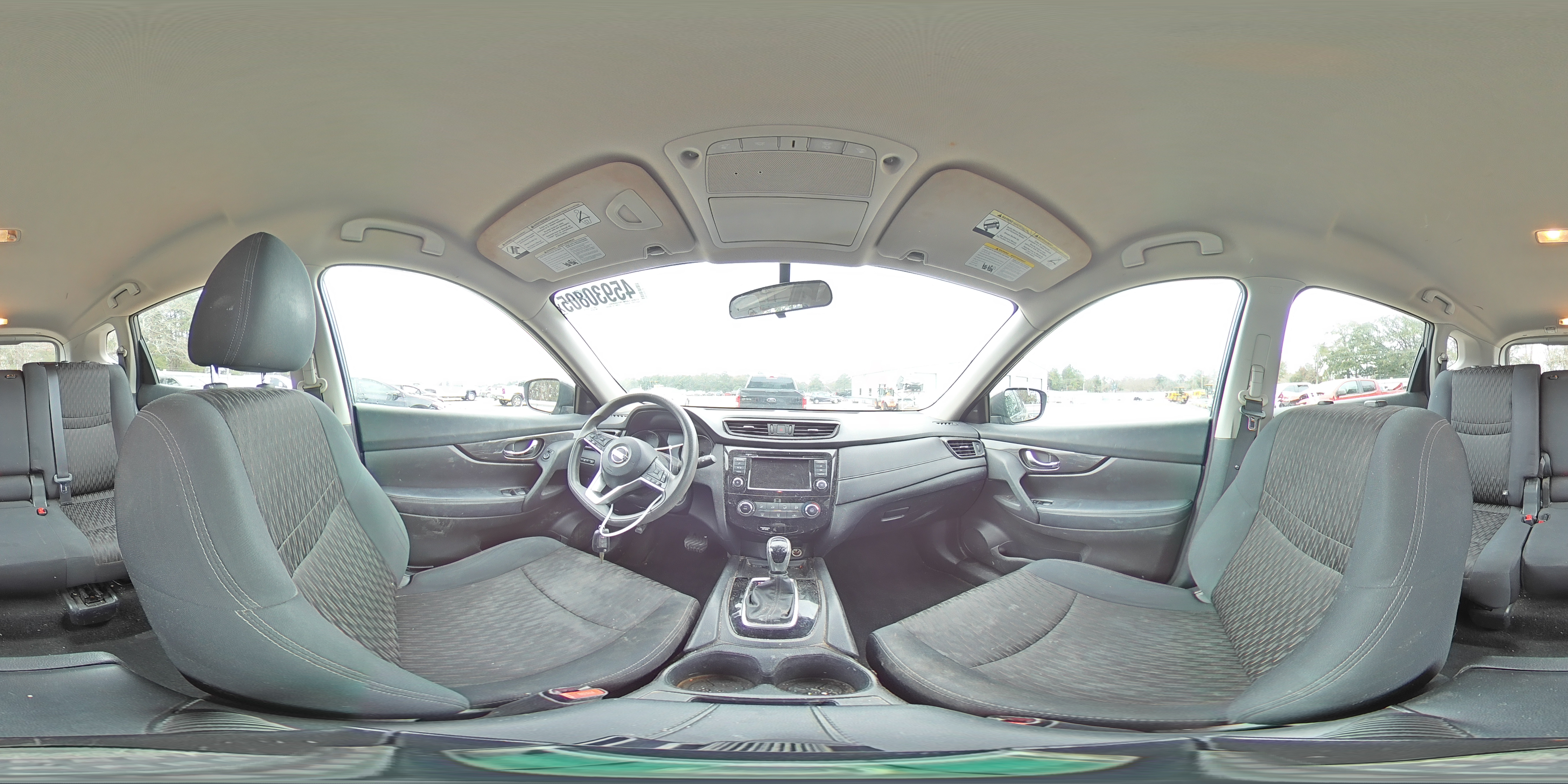 2018 Nissan Rogue - Image 15