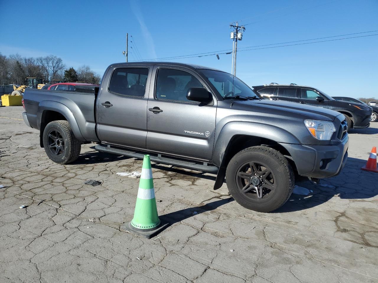 2013 Toyota Tacoma - Image 4