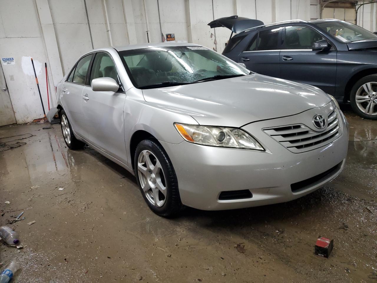 2009 Toyota Camry - Image 4