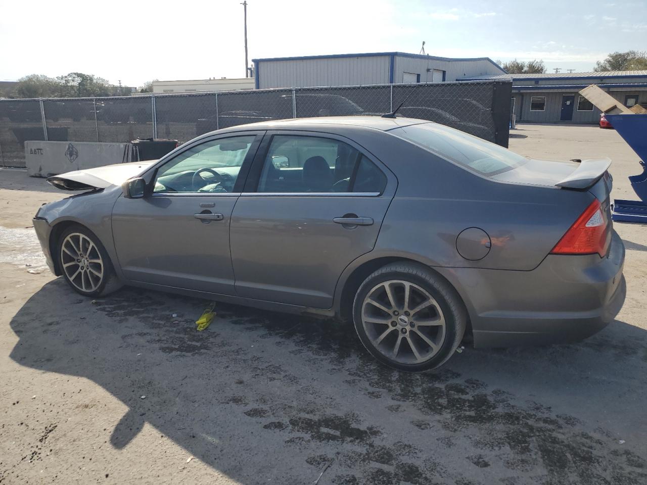 2010 Ford Fusion - Image 2