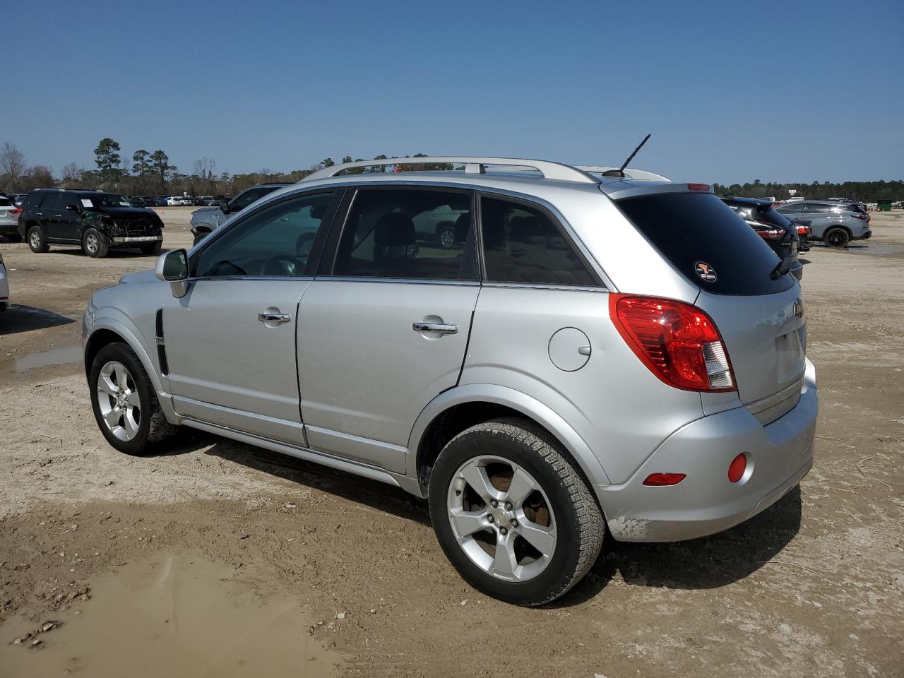 2015 Chevrolet Captiva - Image 2