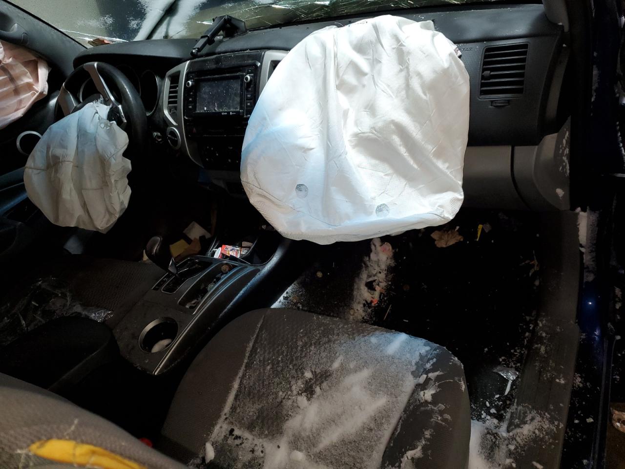 2015 Toyota Tacoma - Image 8