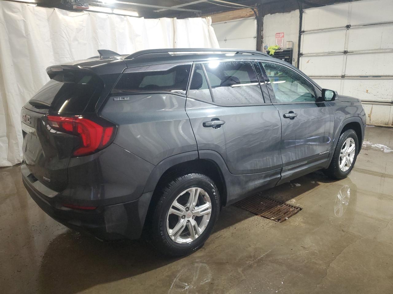 2018 GMC Terrain - Image 3