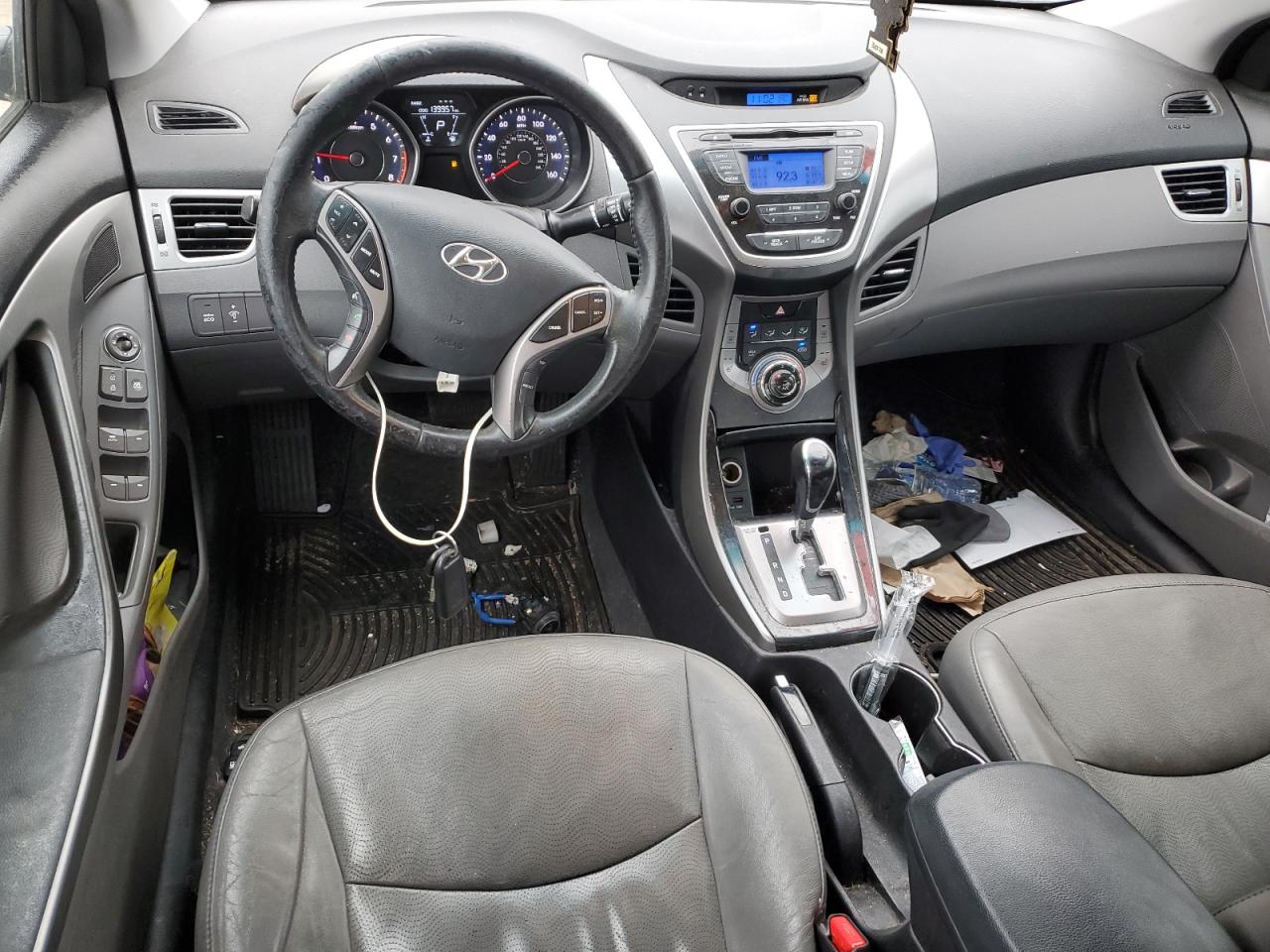 2013 Hyundai Elantra - Image 8