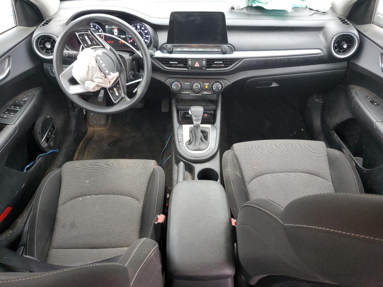 2024 Kia Forte - Image 8