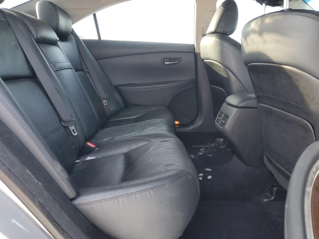2012 Lexus ES - Image 10