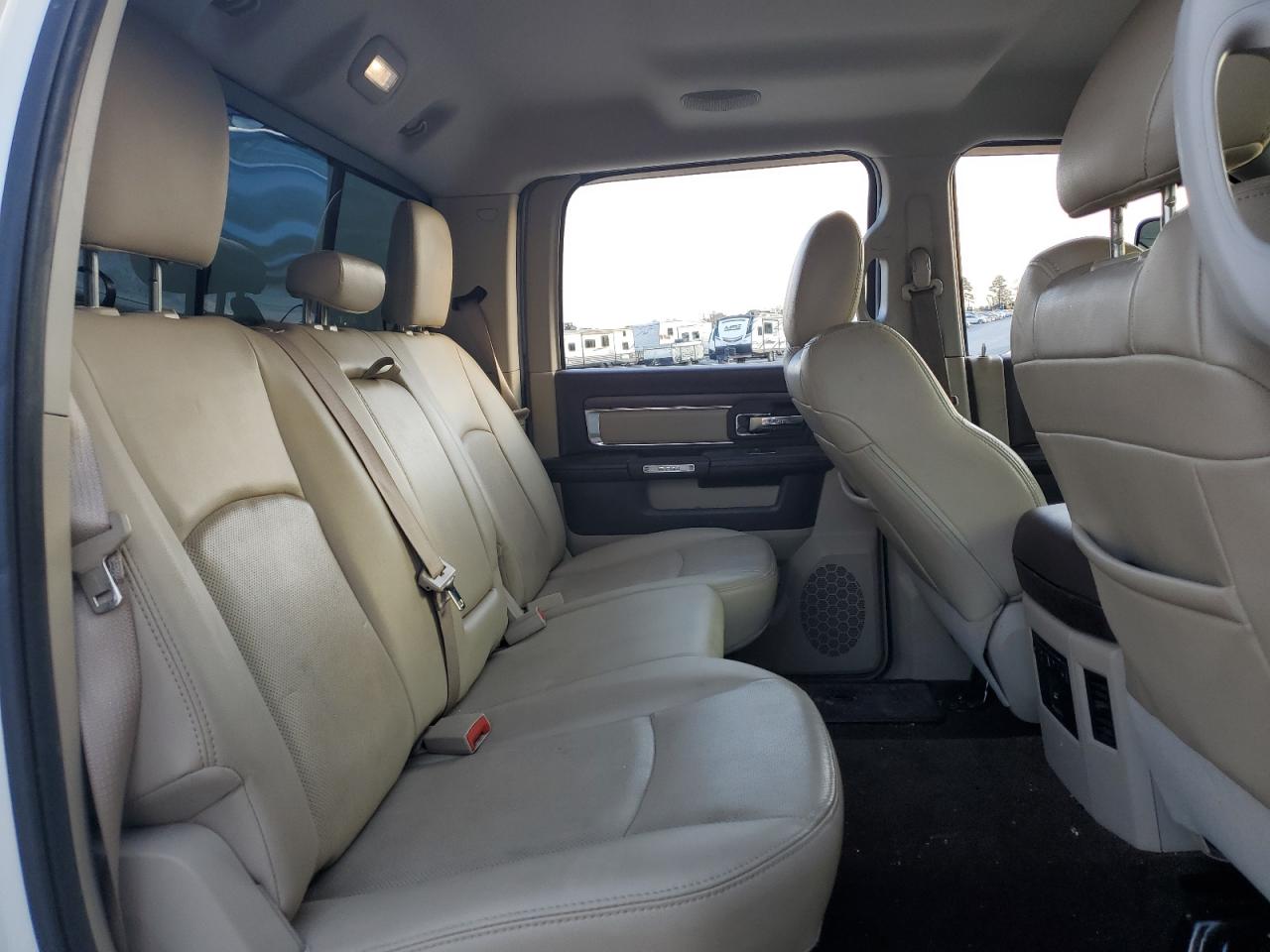 2016 RAM 3500 - Image 11