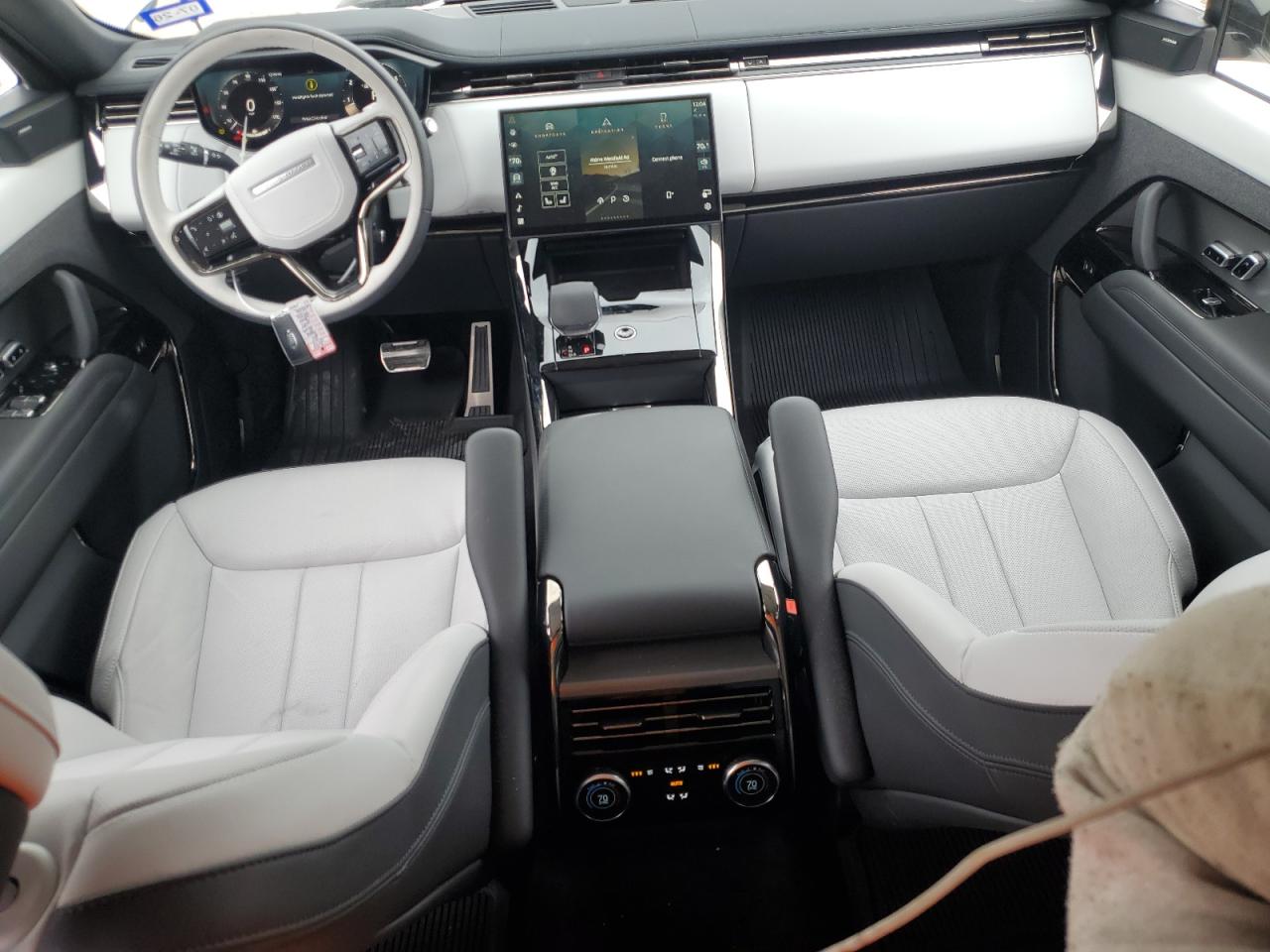2024 Land Rover Range Rover - Image 8