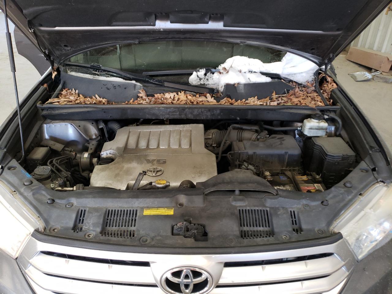 2011 Toyota Highlander - Image 12