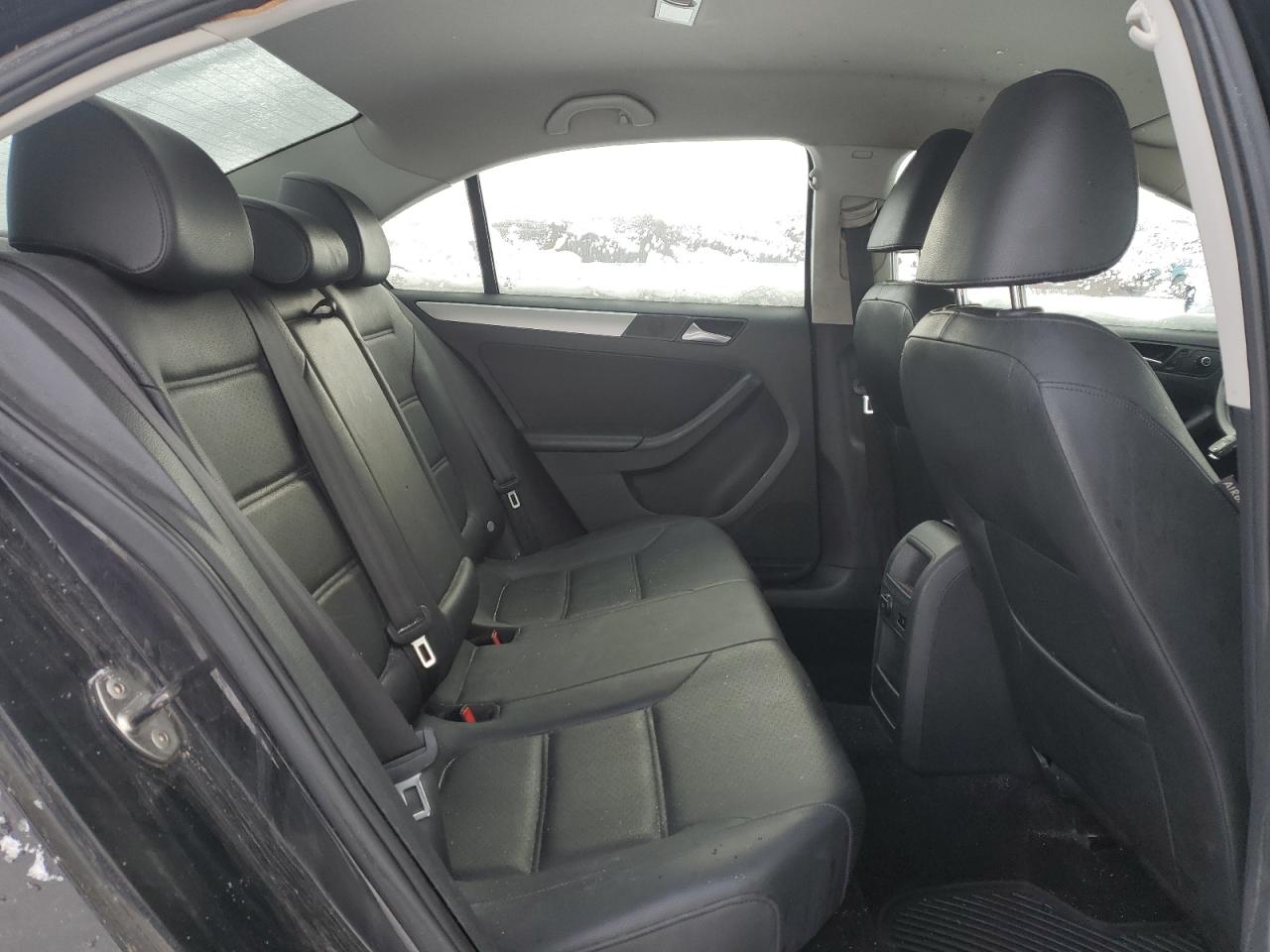 2014 Volkswagen Jetta - Image 10