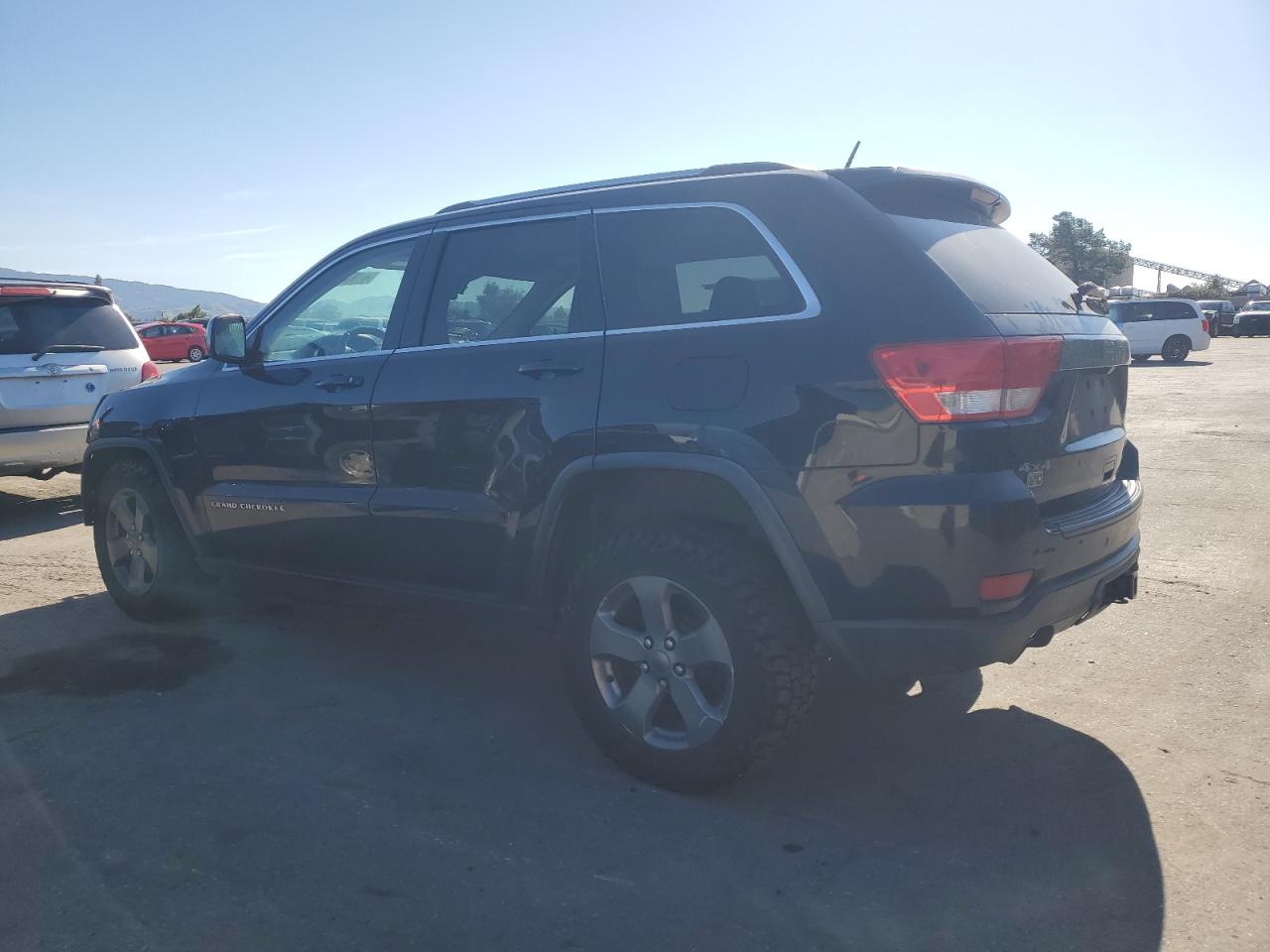 2013 Jeep Grand Cherokee - Image 2