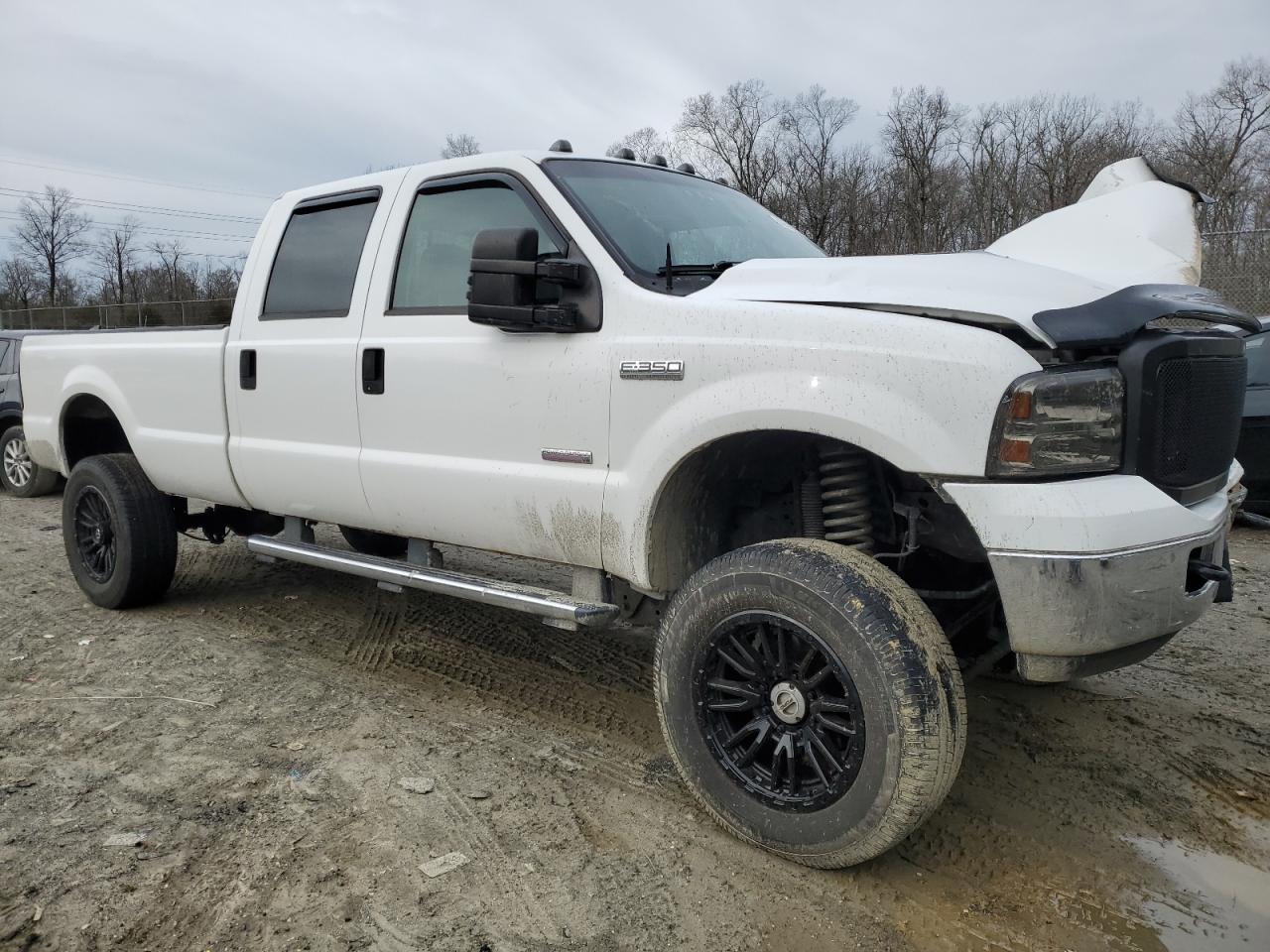2005 Ford F350 - Image 4
