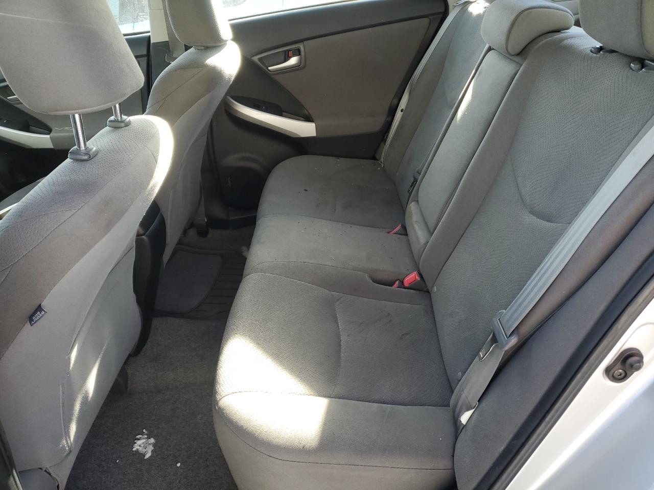 2012 Toyota Prius - Image 10