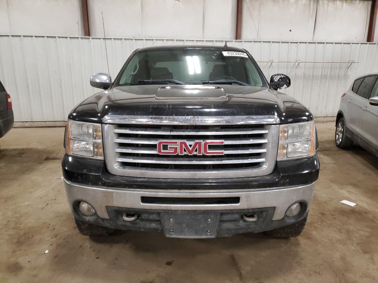 2011 GMC Sierra - Image 5