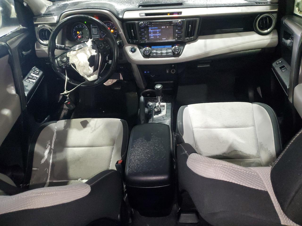 2018 Toyota RAV 4 - Image 8