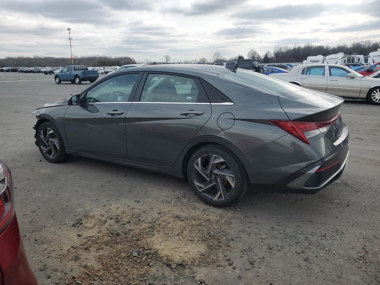 2024 Hyundai Elantra - Image 2
