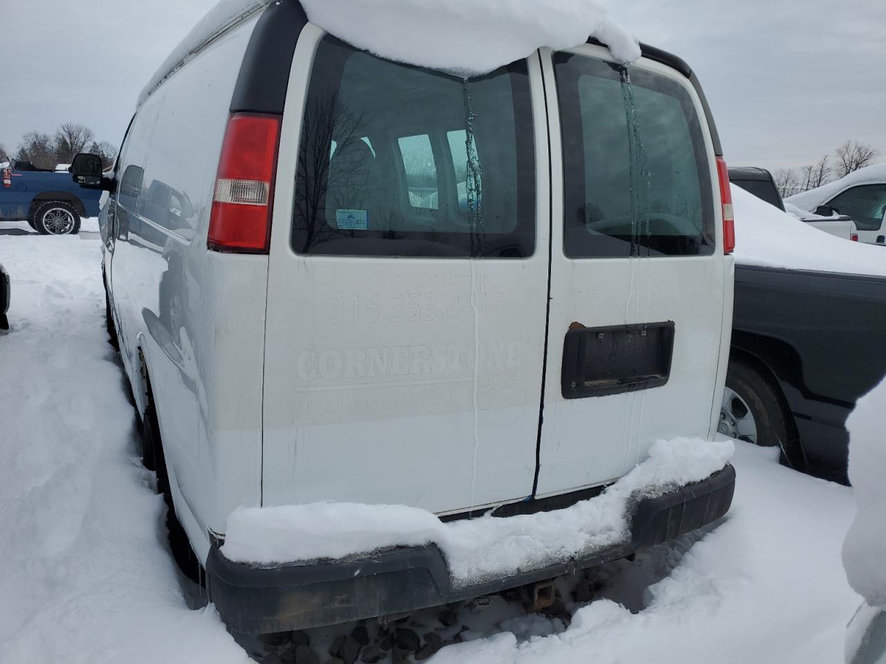 2015 Chevrolet Express - Image 6