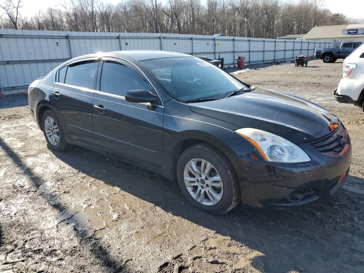 2010 Nissan Altima - Image 4