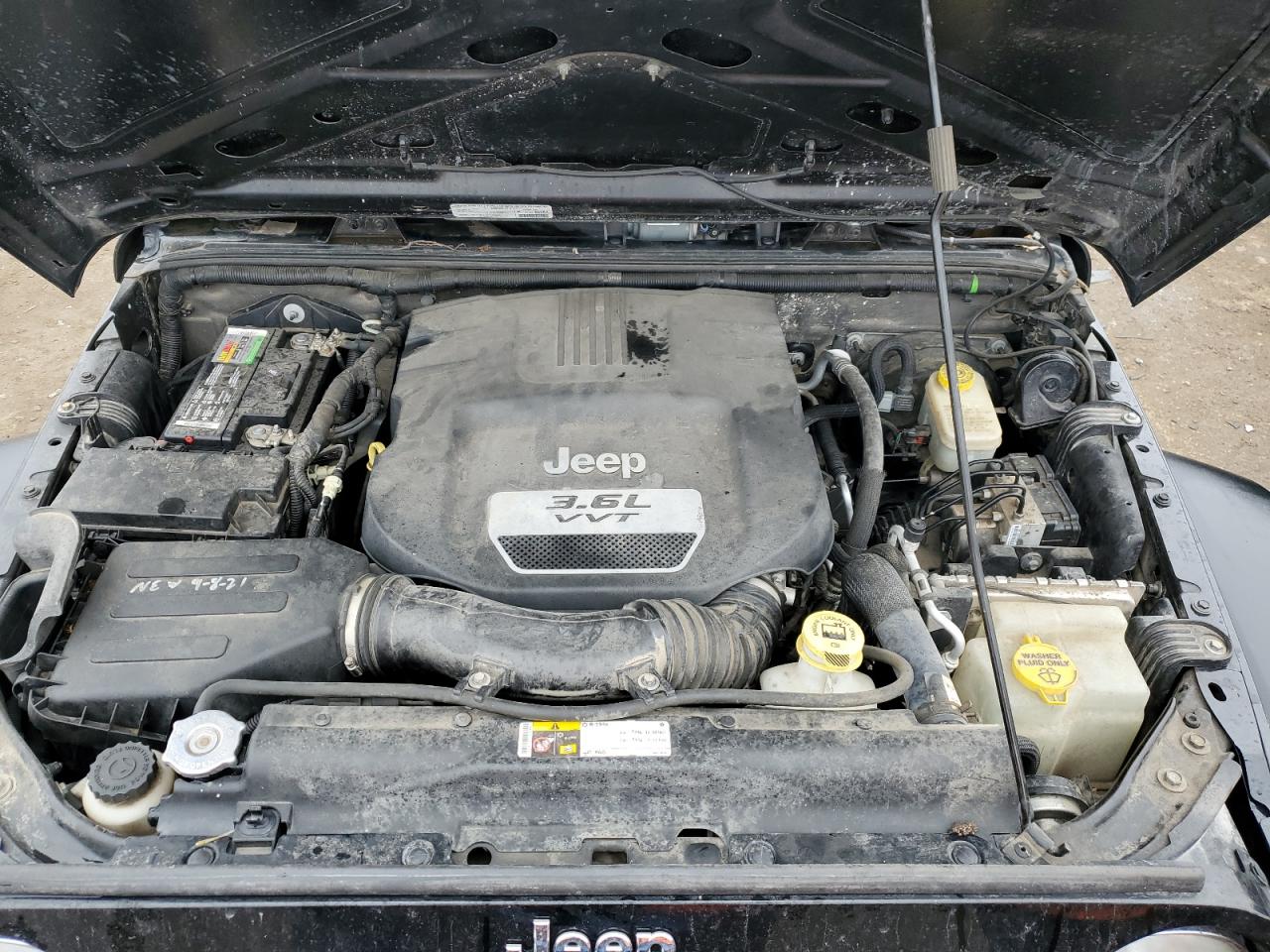 2013 Jeep Wrangler - Image 13