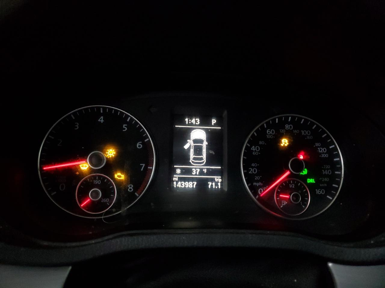 2015 Volkswagen Passat - Image 9