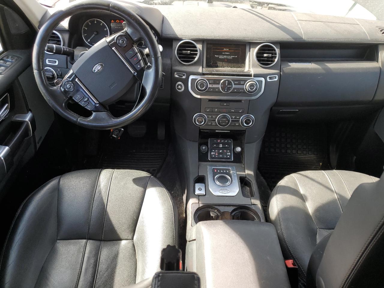 2016 Land Rover LR4 - Image 8