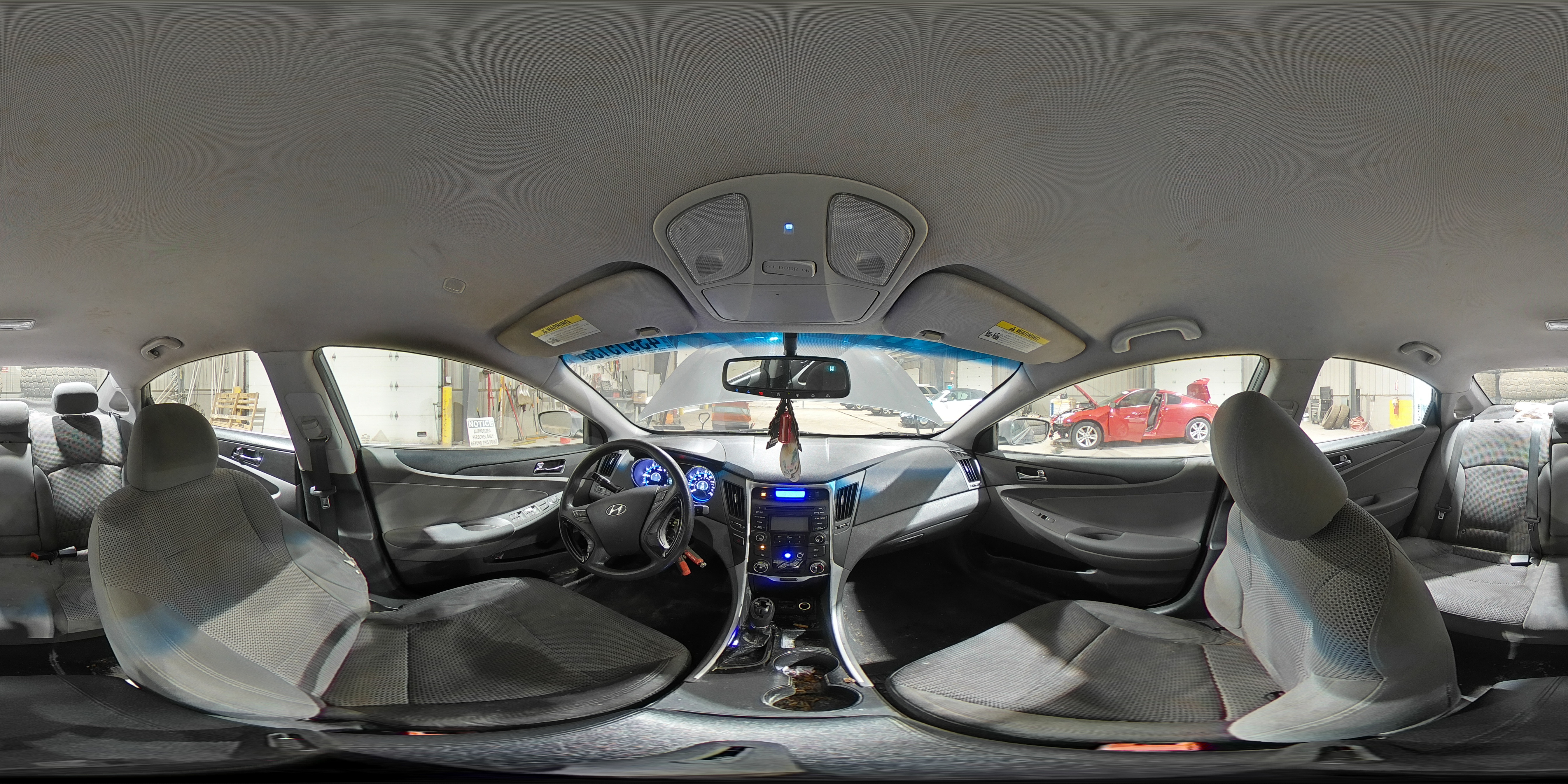 2012 Hyundai Sonata - Image 13