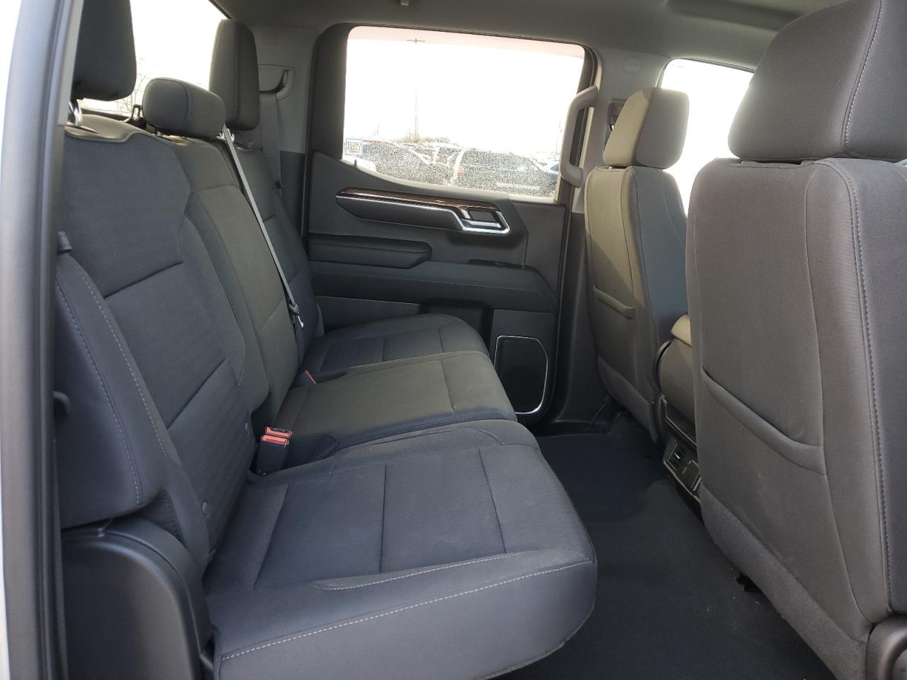 2022 Chevrolet Silverado - Image 10
